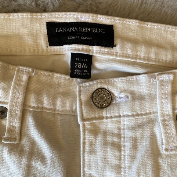 NWOT Banana Republic White Sculpt Skinny Jeans size 28/6 P - Picture 3 of 4